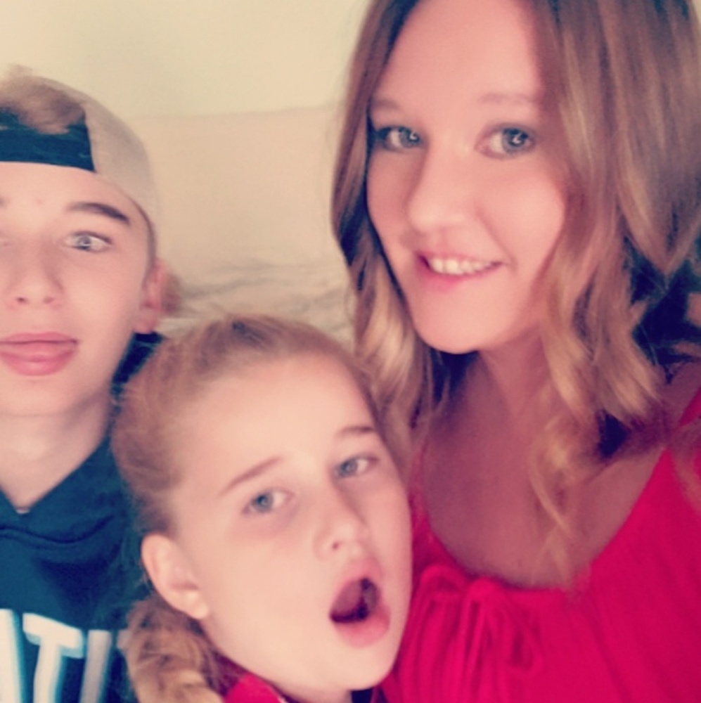 Meet your Posher, Brooke